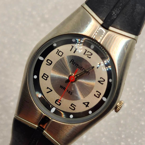 Armitron WR165 Red Seconds Sports 5/6355 Easy to Read Dial thin watch Resin Band - Picture 1 of 4